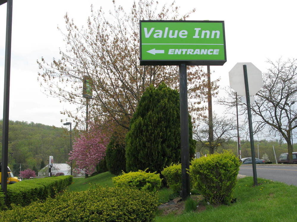 Value Inn Harrisburg-York Valley Green Exterior photo